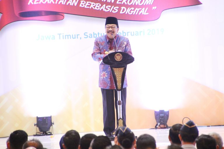 Pakde Karwo Raih Penghargaan Digital Award dalam Puncak HPN 2019