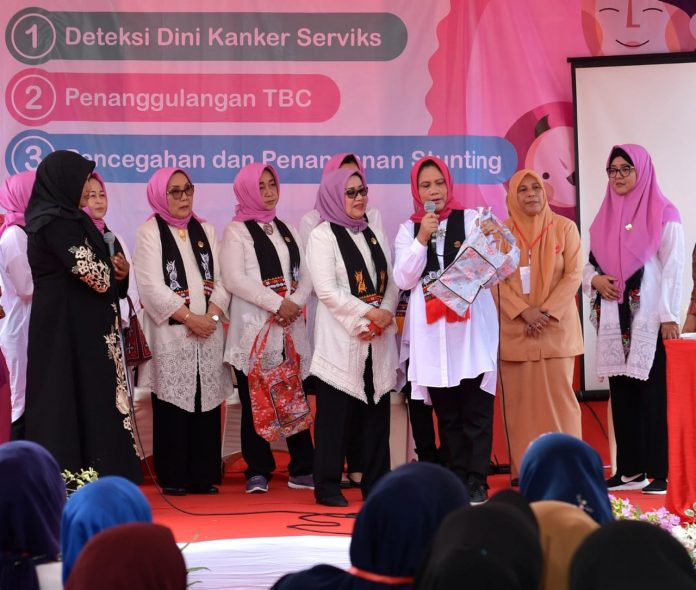 Ibu Iriana Joko Widodo.