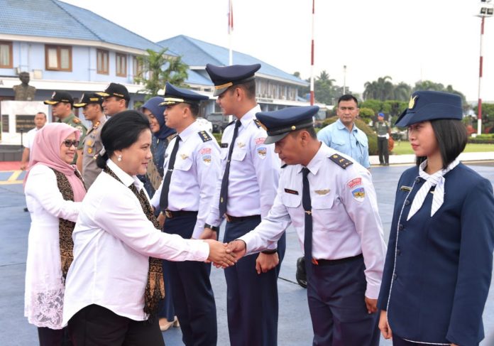 Ibu Negara Iriana Joko Widodo beserta Ibu Mufidah Jusuf Kalla