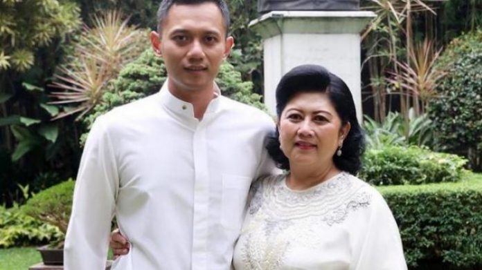 Agus Harimurti Yudhoyono Dan Ani Yudhoyono.