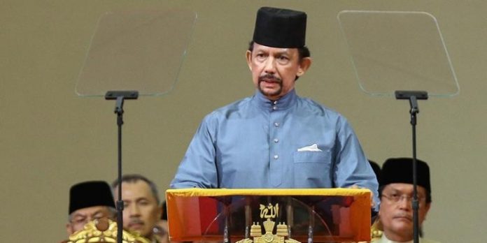 Sultan Hassanal Bolkiah dari Kerajaan Brunei Darussalam.