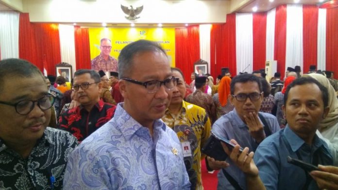 Menteri Sosial Agus Gumiwang Kartasasmita.