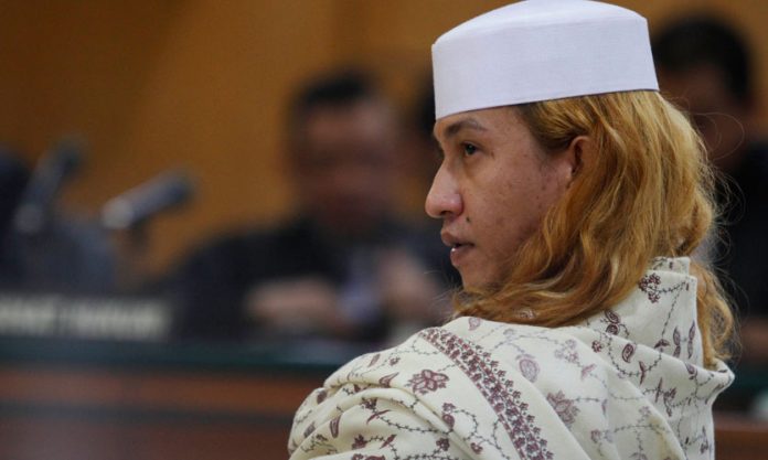 Bahar bin Smith.