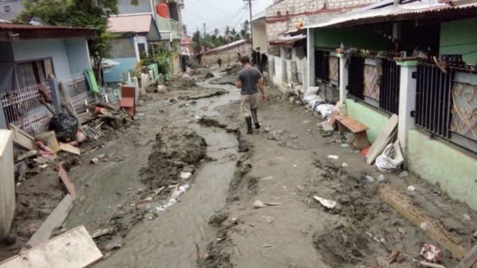 Dampak banjir bandang di Sentani.