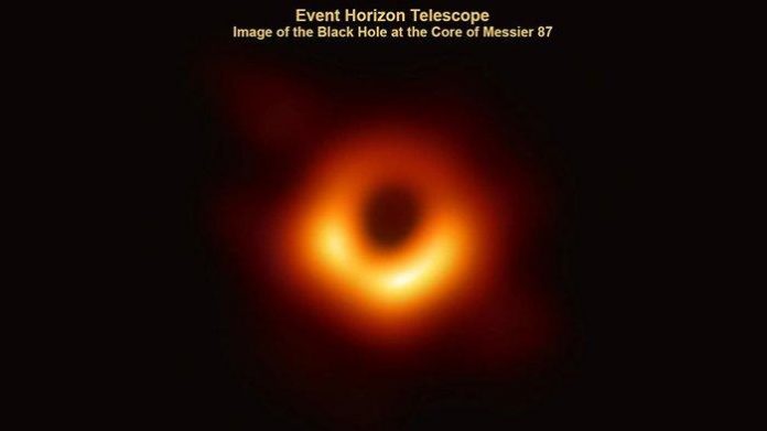 Foto Penampakan Lubang Hitam atau Black Hole, Pertama Kali Dalam Sejarah Astronomi.