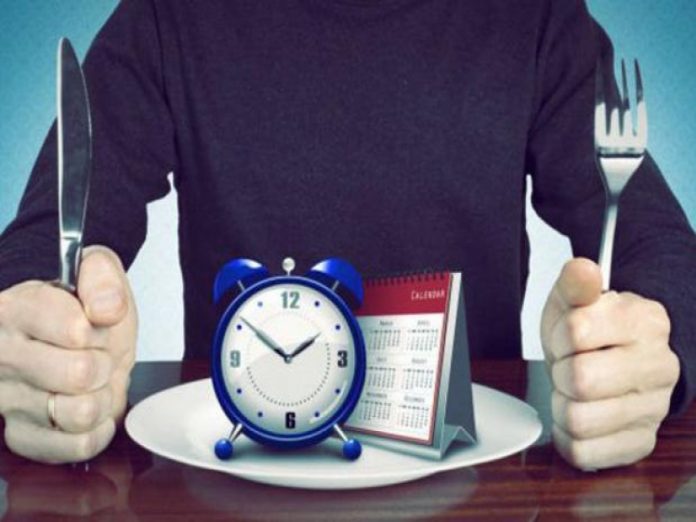 Tips Mengurangi Rasa Lapar saat Berpuasa.