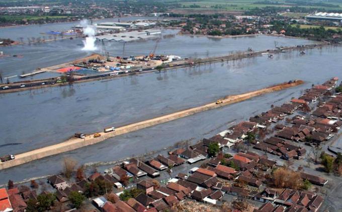 Lumpur Lapindo Sidoarjo.