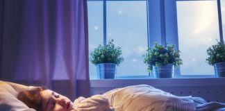 Tidur yang cukup adalah bagian penting dari gaya hidup sehat. Namun, banyak mitos yang berkembang tentang tidur yang dapat mempengaruhi kualitas tidur.
