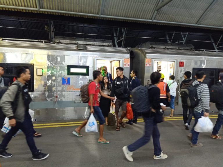 Tiket Kereta Api Jurusan Surabaya -Jakarta di Perpanjang Hingga 17 Juni 2019