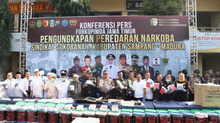 Sekdaprov Heru Saksikan Pemusnahan 50 Kg Narkoba di Polres Perak