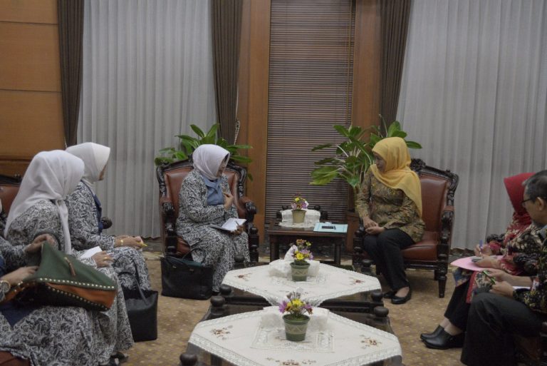 Gubernur Khofifah: Pemprov Jatim Gandeng IBI Untuk Turunkan AKI dan Stunting di Jatim