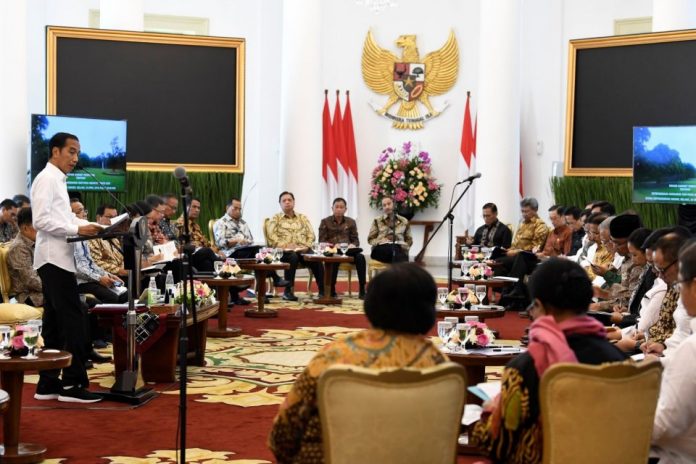 Menjelang Pelantikan, Jokowi Melarang Menteri Rombak Direksi BUMN.