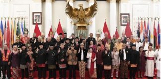 Jokowi Tidak Boleh Tunduk pada Parpol Dalam Menyusun Kabinet.