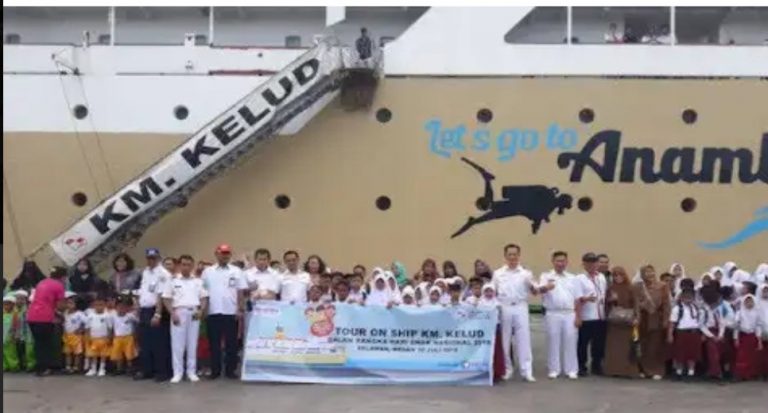 Pelni Gelar Tur Maritim Untuk Anak TK dan SD.