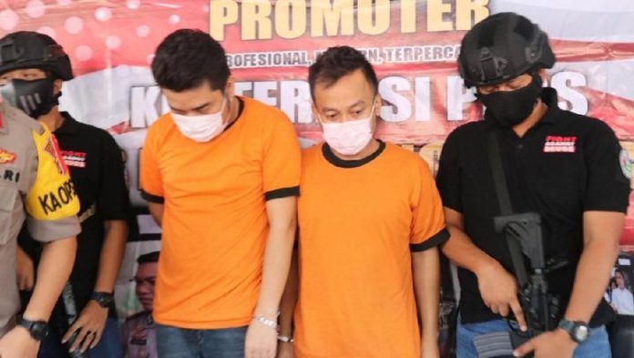 Mcdanny dan reno fenady tertangkap karena konsumsi sabu