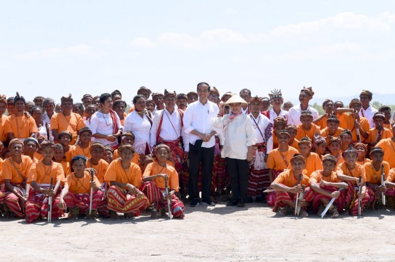 Presiden Jokowi Mencari Investor Garam di Kupang