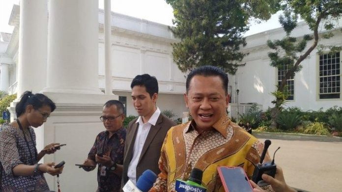 Bamsoet Mengundang Jokowi ke Pernikahan Putranya.