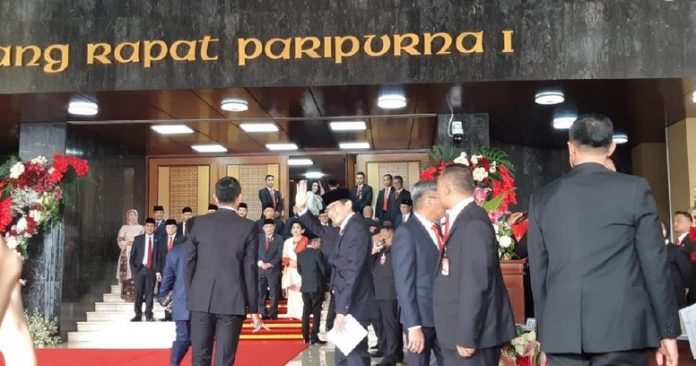 Wapres Amin dan Sandiaga Uno Menghadiri Sidang Tahunan MPR.