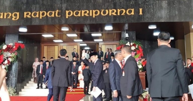 Wapres Amin dan Sandiaga Uno Menghadiri Sidang Tahunan MPR