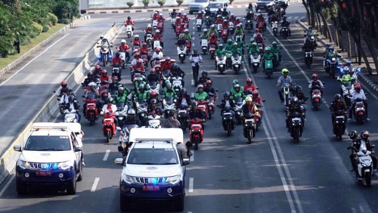 konvoi motor listrik