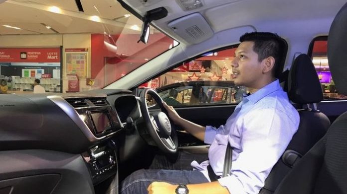 Tips Posisi Duduk yang Tepat Saat Mengemudi Mobil.