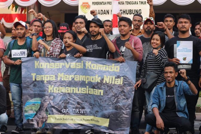 tolak relokasi komodo