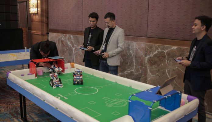 UBTECH Gandeng Story-i Luncurkan Robot AI Edukasi di Indonesia.