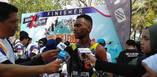 Atlet Papua, Daniel Frans Watopa berhasil menjadi juara baru di ajang kejuaraan triathlon lintas alam Rhino Cross Triathlon.