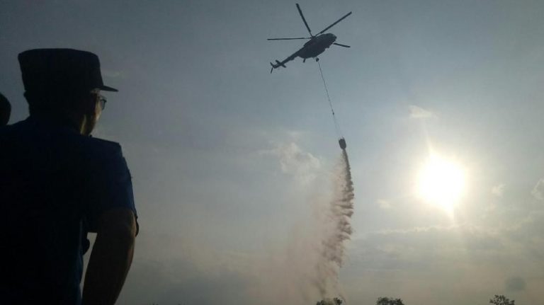 Pemerintah Diminta Perbanyak Water Bombing & Hujan Buatan.