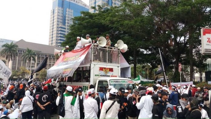 Massa Aksi Mujahid 212.