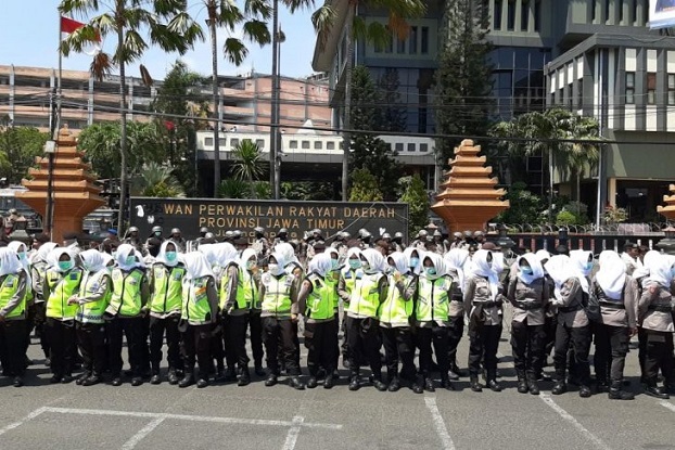 Kepolisian Daerah Jawa Timur (Jatim) menyiagakan pasukan 