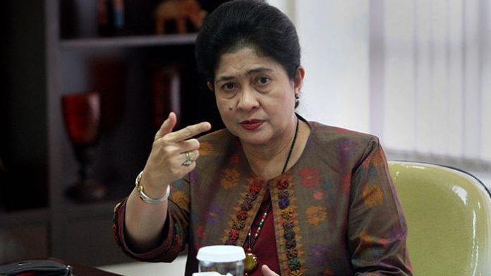 Menteri Kesehatan, Nila F Moeloek