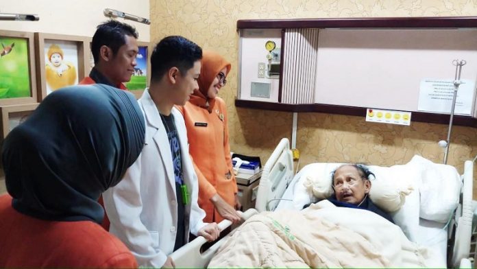 bj-habibie-dilarikan-ke-rumah-sakit-rspad-gatot-subroto-