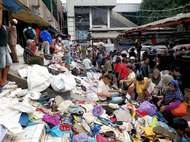 Kemendag Larang Impor Pakaian Bekas