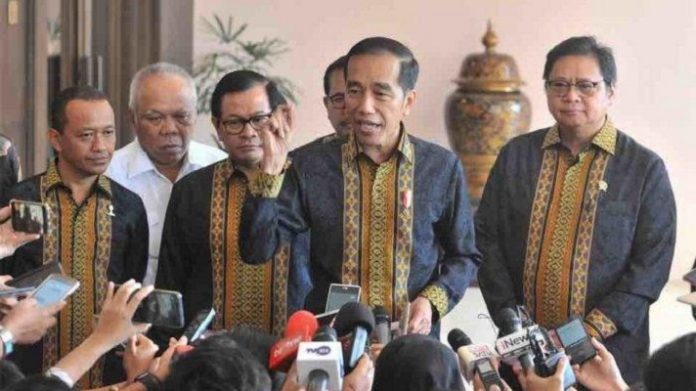 Instruksi Jokowi untuk Atasi Karhutla di Riau.