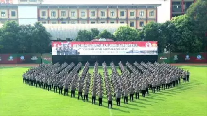 Kapolri Jenderal Tito Karnavian mengucapkan selamat hari ulang tahun (HUT) ke-74 Tentara Nasional Indonesia (TNI).