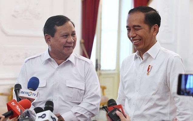 Presiden Joko Widodo dan Prabowo Subianto bertemu di Istana Merdeka, Jakarta, Jumat 11 Oktober 2019.