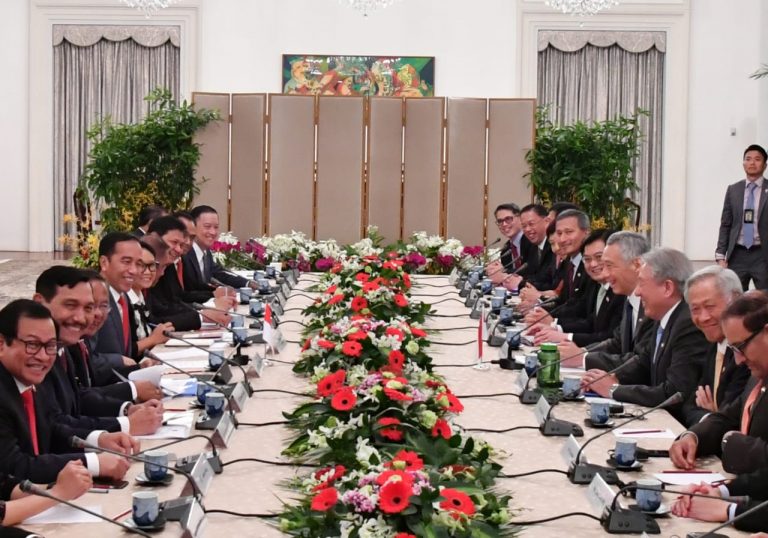 Tiba di “The Istana” Singapura, Presiden Jokowi Disambut Upacara Resmi