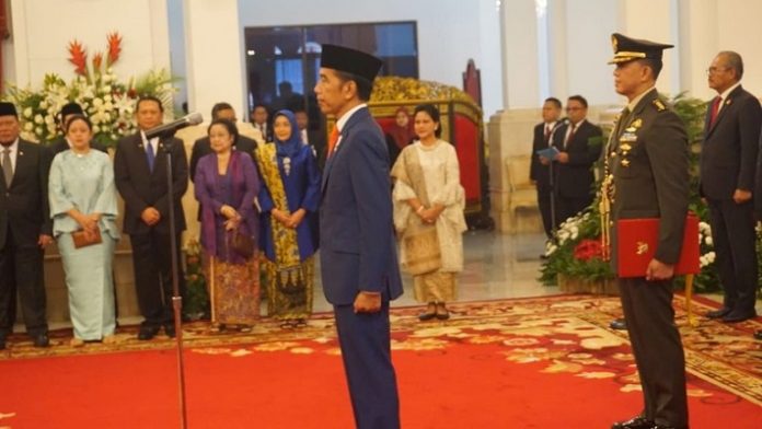 Presiden Joko Widodo (Jokowi) resmi melantik jajaran Kabinet Indonesia.