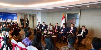 Presiden Joko Widodo Saat bertemu dengan para ilmuwan dan peneliti dari Indonesia yang berada di Korea Selatan.