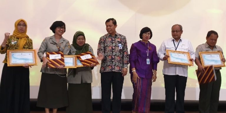 Raih Penghargaan KPA Terbaik, Ditjen PKH Terima Kartu Santri.