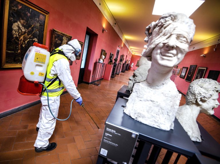 Italia Mati Suri, Saudi Isolasi Kota Qatif Karena Corona