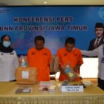 Kedapatan Bawa Ganja, BNNP Jatim Tangkap Oknum Petugas Taksi