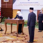 Gubernur Khofifah : Tenaga Pendidik dan Kependidikan Harus Tegak Lurus Pada Ideologi  Pancasila