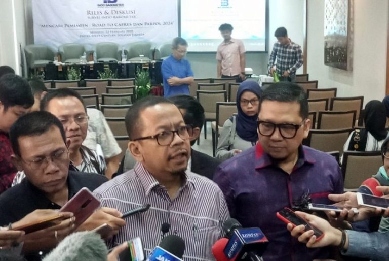 Risma-Riza Berpeluang Lawan Anies-AHY di Pilkada DKI