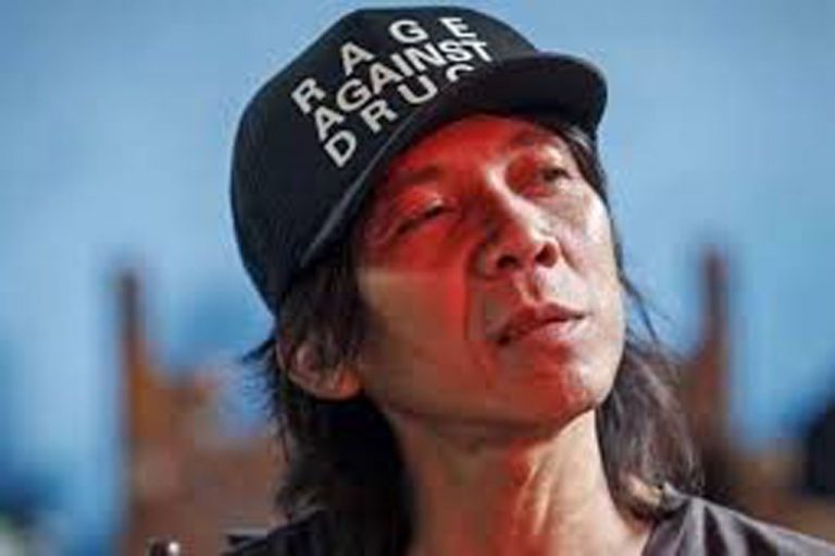 Intip Serunya Panen Duren Keluarga Bimbim Slank