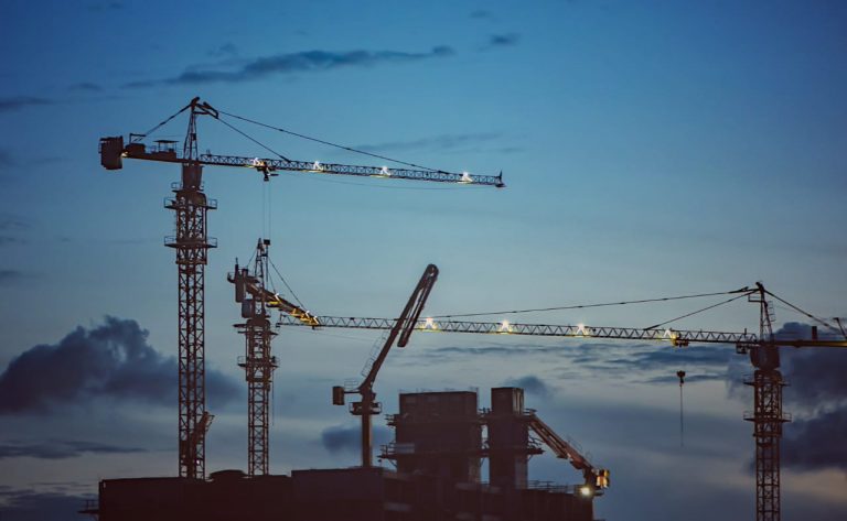 Keunggulan dan Kelemahan Proyek Infrastruktur yang Dibiayai Surat Utang Syariah