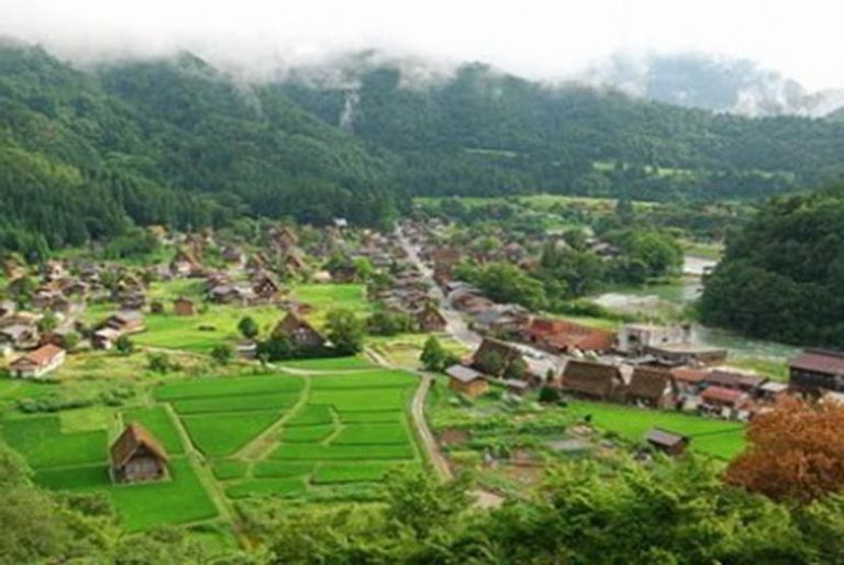 Pulihkan Sektor Pariwisata Lewat Peningkatan SDM di Desa Wisata