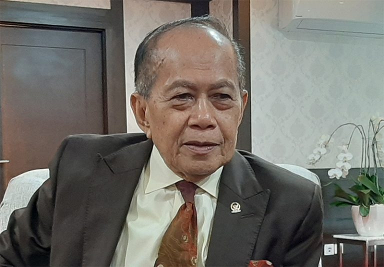 Wakil Ketua MPR : Pemerintah harus berhati-hati dan mengendalikan utang luar negeri