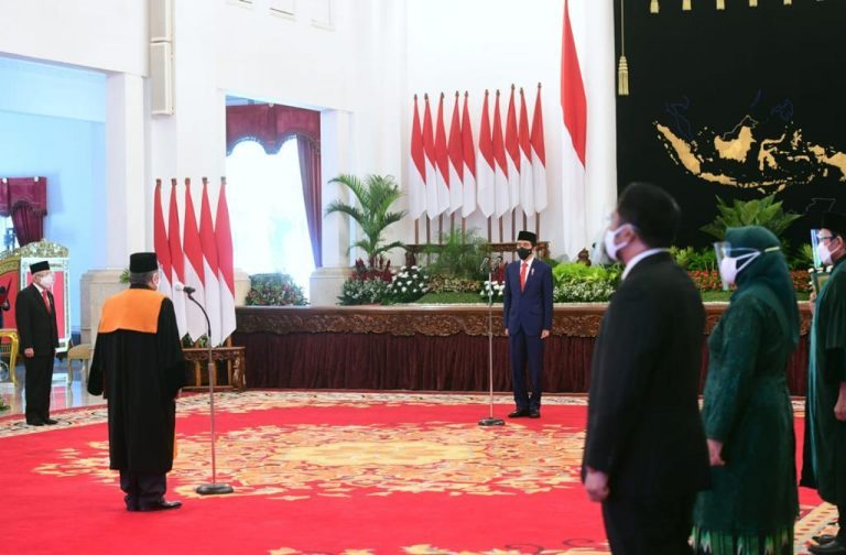 Presiden Saksikan Pengucapan Sumpah Wakil Ketua MA Bidang Yudisial